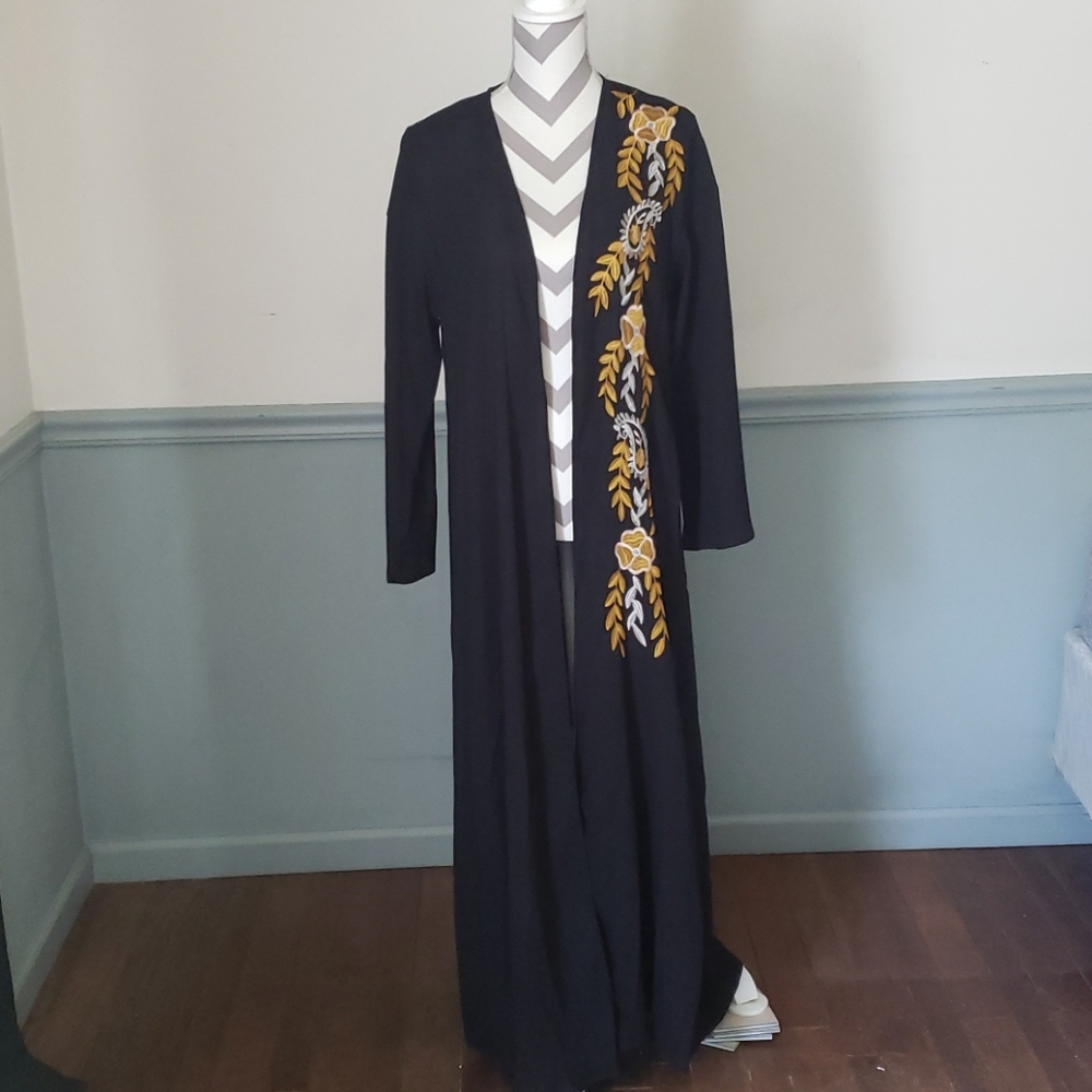 Shein Women's Black and Gold Abaya